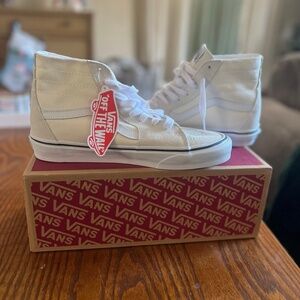 NEW vans women’s size 10